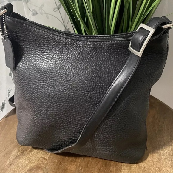 Coach Handbags - EUC - Coach Black Pebbled Leather Crossbody Bag - Unisex Casual Vintage